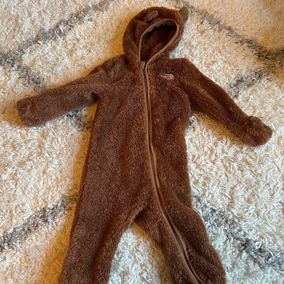 North face onsie coat. Worn once. Like new - Picture 2 of 6